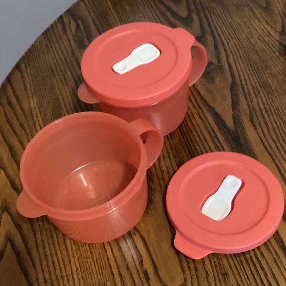 Tupperware - Picture 2 of 2